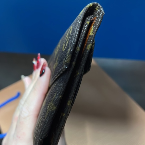 Vintage Louis Vuitton Monogram checkbook size wallet - Picture 11 of 16